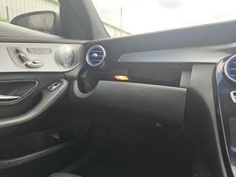 Mercedes-Benz C Class 2.1 C250d AMG Line (Premium Plus) 7G-Tronic+ Euro 6 (s/s) 4dr