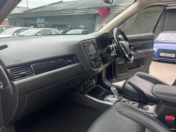 Mitsubishi Outlander 2.0h 12kWh GX4h CVT 4WD Euro 6 (s/s) 5dr