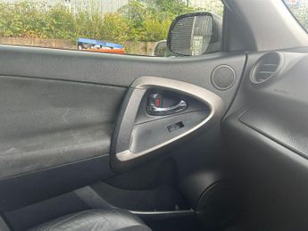 Toyota RAV4 2.2 D-CAT XT-R Auto 4WD Euro 5 5dr