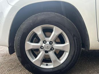 Toyota RAV4 2.2 D-CAT XT-R Auto 4WD Euro 5 5dr