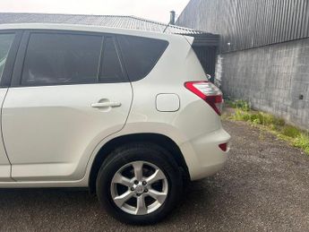 Toyota RAV4 2.2 D-CAT XT-R Auto 4WD Euro 5 5dr