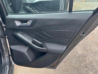 Ford Focus 1.0T EcoBoost Zetec Auto Euro 6 (s/s) 5dr