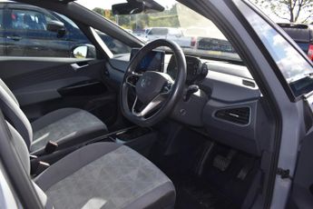 Volkswagen ID.3 Pure Performance 45kWh Life Auto 5dr