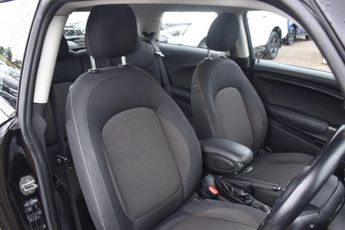 MINI Hatch 1.5 Cooper Auto Euro 6 (s/s) 3dr