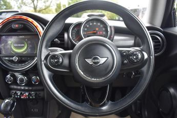 MINI Hatch 1.5 Cooper Auto Euro 6 (s/s) 3dr