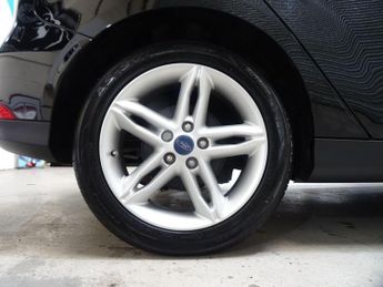Ford Focus 1.0T EcoBoost Titanium Auto Euro 6 (s/s) 5dr