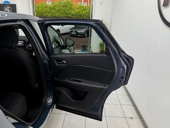 Renault Captur 1.3 TCe Iconic EDC Euro 6 (s/s) 5dr