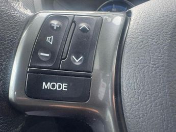 TOYOTA YARIS 1.5 VVT-h Icon Hatchback 5dr Petrol Hybrid E-CVT Euro 6 (101 ps)