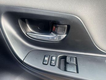 TOYOTA YARIS 1.5 VVT-h Icon Hatchback 5dr Petrol Hybrid E-CVT Euro 6 (101 ps)