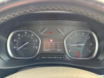 Vauxhall Vivaro Life 2.0 Turbo D Elite L MPV 5dr Diesel Manual LWB Euro 6 (s/s) (8 Se