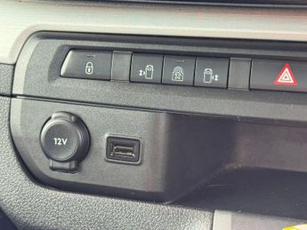 Vauxhall Vivaro Life 2.0 Turbo D Elite L MPV 5dr Diesel Manual LWB Euro 6 (s/s) (8 Se