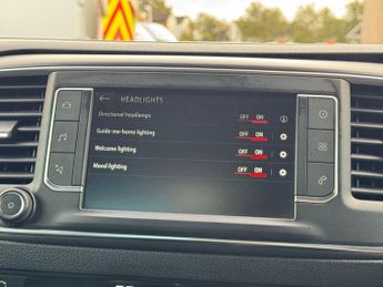 Vauxhall Vivaro Life 2.0 Turbo D Elite L MPV 5dr Diesel Manual LWB Euro 6 (s/s) (8 Se