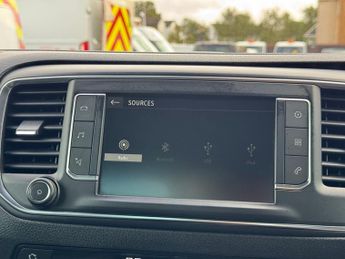 Vauxhall Vivaro Life 2.0 Turbo D Elite L MPV 5dr Diesel Manual LWB Euro 6 (s/s) (8 Se