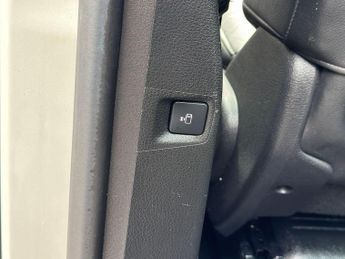 Vauxhall Vivaro Life 2.0 Turbo D Elite L MPV 5dr Diesel Manual LWB Euro 6 (s/s) (8 Se