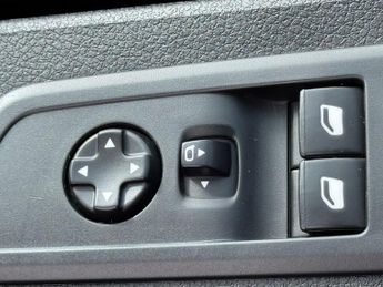 Vauxhall Vivaro Life 2.0 Turbo D Elite L MPV 5dr Diesel Manual LWB Euro 6 (s/s) (8 Se