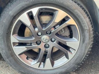 Vauxhall Vivaro Life 2.0 Turbo D Elite L MPV 5dr Diesel Manual LWB Euro 6 (s/s) (8 Se