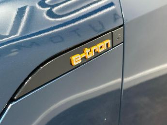 Audi e-tron 50 Sport Auto quattro 5dr 71.2kWh (11kW Charger)