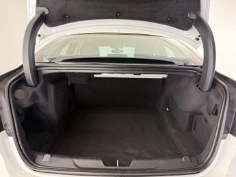 Jaguar XE 2.0i SE Auto Euro 6 (s/s) 4dr