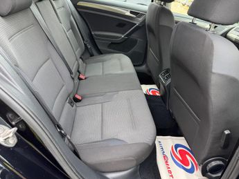 Volkswagen Golf 1.6 TDI BlueMotion Tech SE DSG Euro 5 (s/s) 5dr