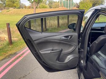 Vauxhall Astra 1.4i Turbo Elite Nav Auto Euro 6 (s/s) 5dr