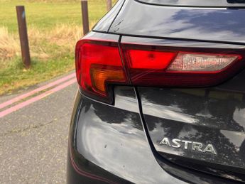 Vauxhall Astra 1.4i Turbo Elite Nav Auto Euro 6 (s/s) 5dr