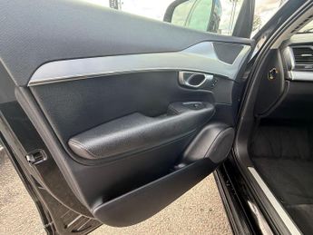 Volvo XC90 2.0h T8 Twin Engine 9.2kWh Momentum Auto 4WD Euro 6 (s/s) 5dr