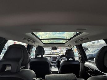 Volvo XC90 2.0h T8 Twin Engine 9.2kWh Momentum Auto 4WD Euro 6 (s/s) 5dr