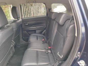 Mitsubishi Outlander 2.0 MIVEC Exceed SUV 5dr Petrol CVT 4WD Euro 6 (s/s) (150 ps)