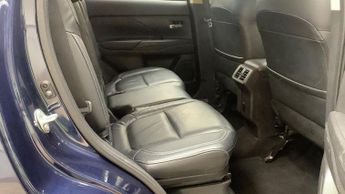Mitsubishi Outlander 2.0 MIVEC Exceed SUV 5dr Petrol CVT 4WD Euro 6 (s/s) (150 ps)
