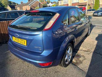 Ford Focus 1.6 Zetec 5dr