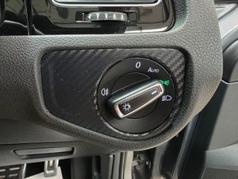 Volkswagen Golf 1.4 TSI 8.7kWh GTE Advance Hatchback 5dr Petrol Plug-in Hybrid D