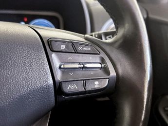 Hyundai KONA 64kWh Premium Auto 5dr (10.5kW Charger)