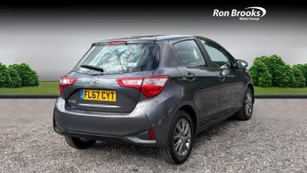 Toyota Yaris 1.5 VVT-i Icon CVT Euro 6 5dr