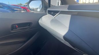 Toyota Corolla 1.8 VVT-h CVT Euro 6 (s/s) 5dr