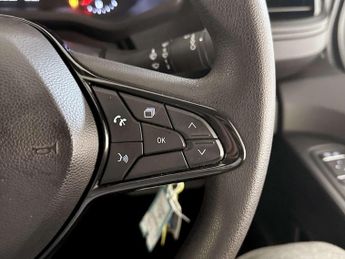 Renault Trafic 2.0 dCi Blue SL28 Business L1 H1 Euro 6 (s/s) 5dr