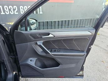 Volkswagen Tiguan 1.5 TSI EVO R-Line Tech DSG Euro 6 (s/s) 5dr