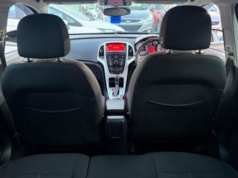 Vauxhall Astra 2.0 CDTi SRi Sports Tourer Auto Euro 5 5dr