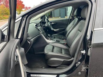 Vauxhall Astra 2.0 CDTi Elite Auto Euro 5 5dr