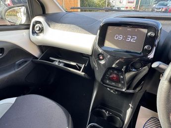 Toyota AYGO 1.0 VVT-i x-press x-shift Euro 6 5dr