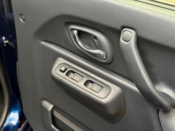 Suzuki Jimny 1.3 SZ4 3dr
