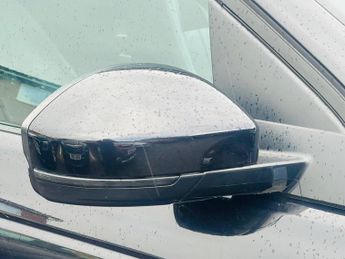 Land Rover Discovery Sport 2.0 TD4 HSE Black Auto 4WD Euro 6 (s/s) 5dr