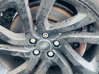 Land Rover Discovery Sport 2.0 TD4 HSE Black Auto 4WD Euro 6 (s/s) 5dr