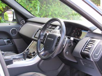 Land Rover Range Rover Sport 3.0 D300 MHEV HSE Silver Auto 4WD Euro 6 (s/s) 5dr