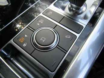 Land Rover Range Rover Sport 3.0 D300 MHEV HSE Silver Auto 4WD Euro 6 (s/s) 5dr