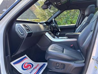 Land Rover Range Rover Sport 3.0 D300 MHEV HSE Silver Auto 4WD Euro 6 (s/s) 5dr