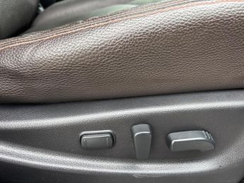 Nissan Elgrand 3.5 V6 HIGHWAY STAR  PREMIUM 7 SEAT AUTO