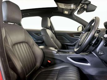 Jaguar F-PACE 2.0 P300 Portfolio Auto AWD Euro 6 (s/s) 5dr