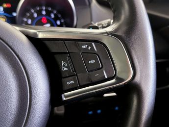 Jaguar F-PACE 2.0 P300 Portfolio Auto AWD Euro 6 (s/s) 5dr