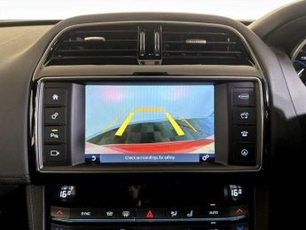 Jaguar F-PACE 2.0 P300 Portfolio Auto AWD Euro 6 (s/s) 5dr
