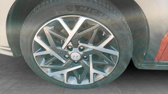 Hyundai Kona 1.6h-GDi Hybrid Premium 5dr Automatic